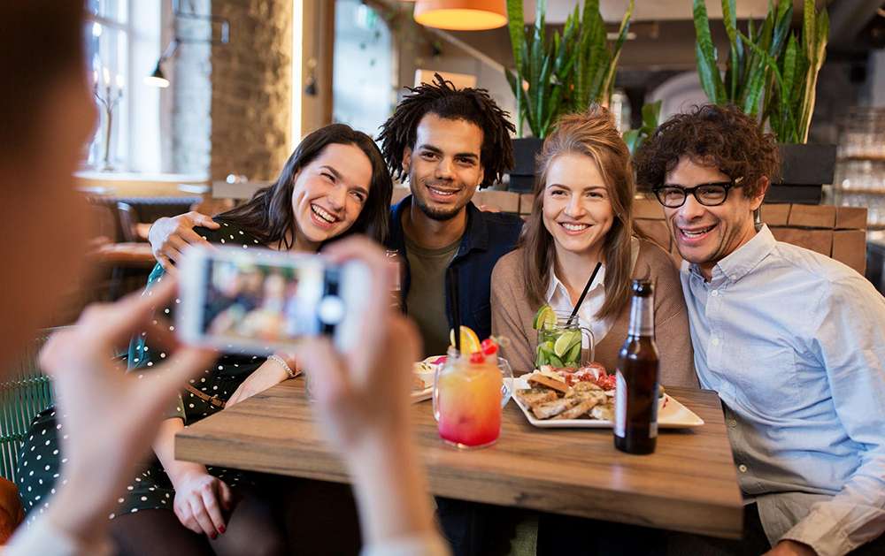 promoting restaurants on social media